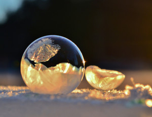 frozen-bubbles-angela-kelly-1